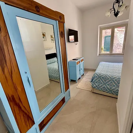 Sermina C * Λα Μανταλένα